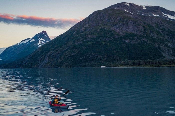 The Advanced Elements Advanced Frame tracking really well on a lake