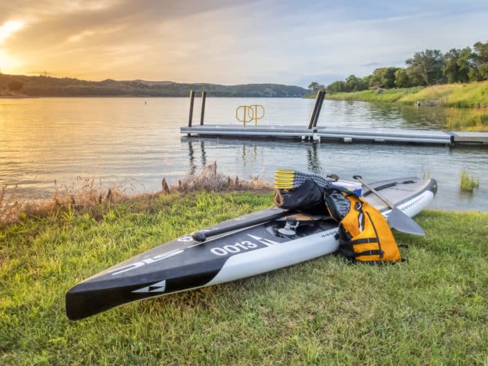 Picture of a paddleboard with all the necessary accessories